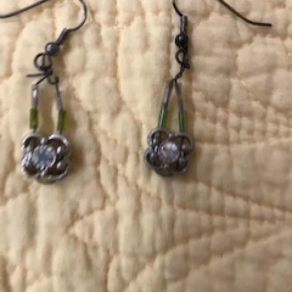 Vintage look earrings